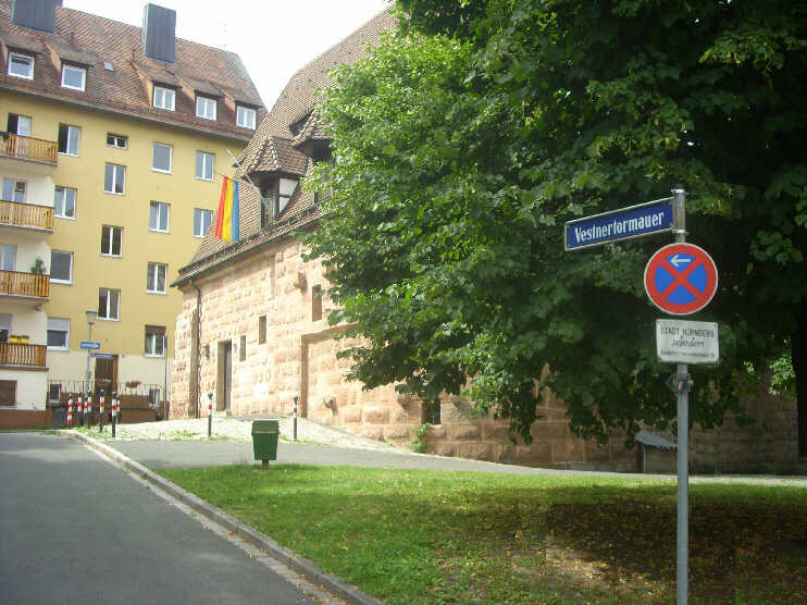Einmndung des Straenzuges "Vestnertormauer" in den Vestnertorgraben (Juli 2014)