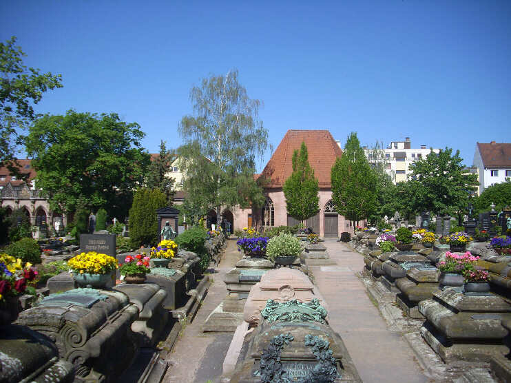 Johannisfriedhof - Aussegnungshalle (Mai 2013)