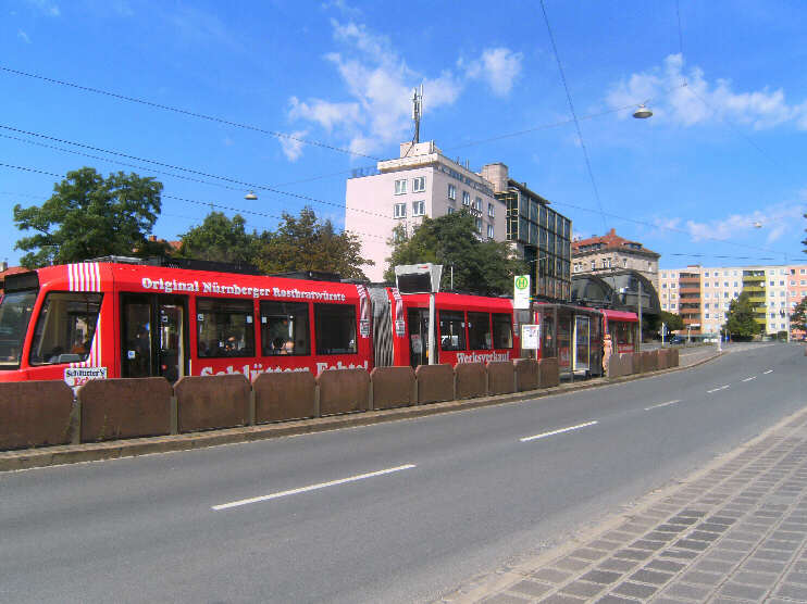 Straenbahnhaltestelle Hallertor: Hier verkehren die Linien 4 und 6 (August 2017)