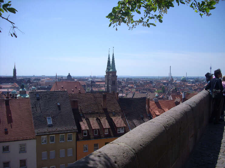 Ausblick von der Burgfreiung auf das Nrnberger Burgviertel (Mai 2012)
