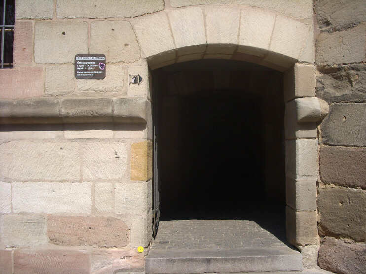 Der untere Eingang zum Brgermeistergarten am Neutor (April 2015)