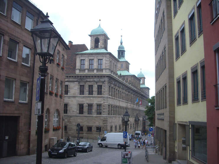 Blick von der unteren Burgstrae auf das Alte Rathaus (Juni 2013)