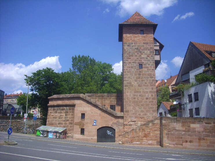 Am Hallertor: Turm Grnes H: Bei diesem Turm ist der Zugang zum Hallertor-/Neutorzwinger (Juli 2017)