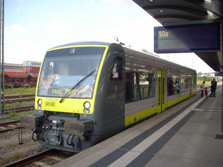 Hof Hbf - Gleis 10: Agilis (ag 84642) aus Bad Steben (Mai 2011)